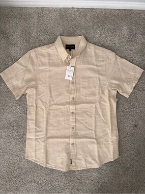 Lucky Brand Men’s Short-Sleeve Button-Up Shirt in Beige